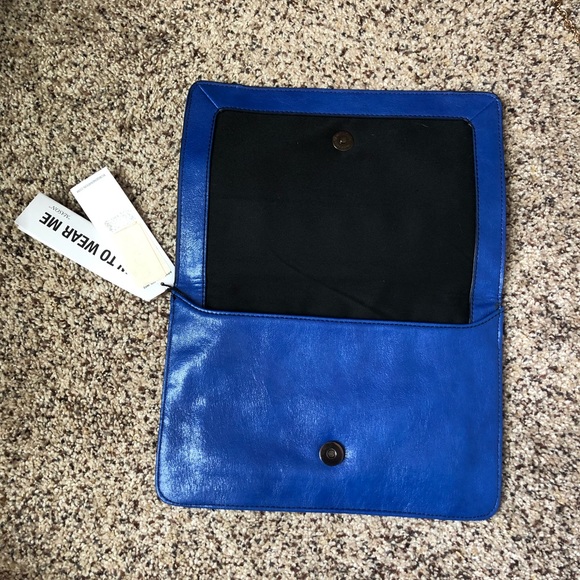 BCBGeneration clutch - Picture 3 of 7